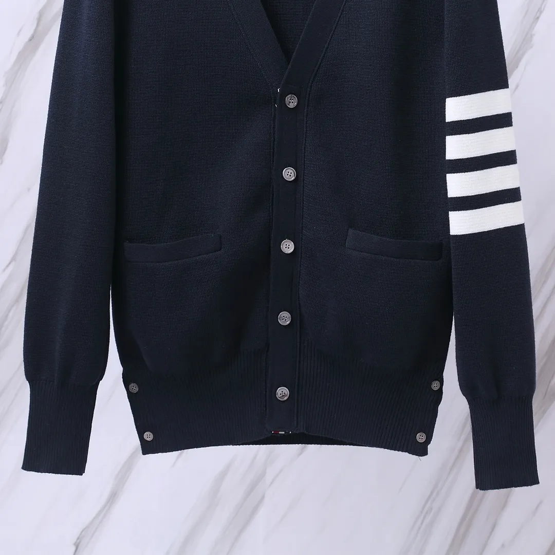 ：M 04 （TBClassic ） THOM BROWNE .TBClassic Breathable Same Style ：White/Navy Blue /Gray/ Blue Size：1/2/3/4